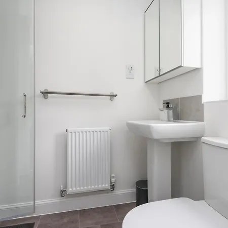 Spacious Luxury House In Canterbury With Free Parking & Garden - Sleeps 7 Exterior foto