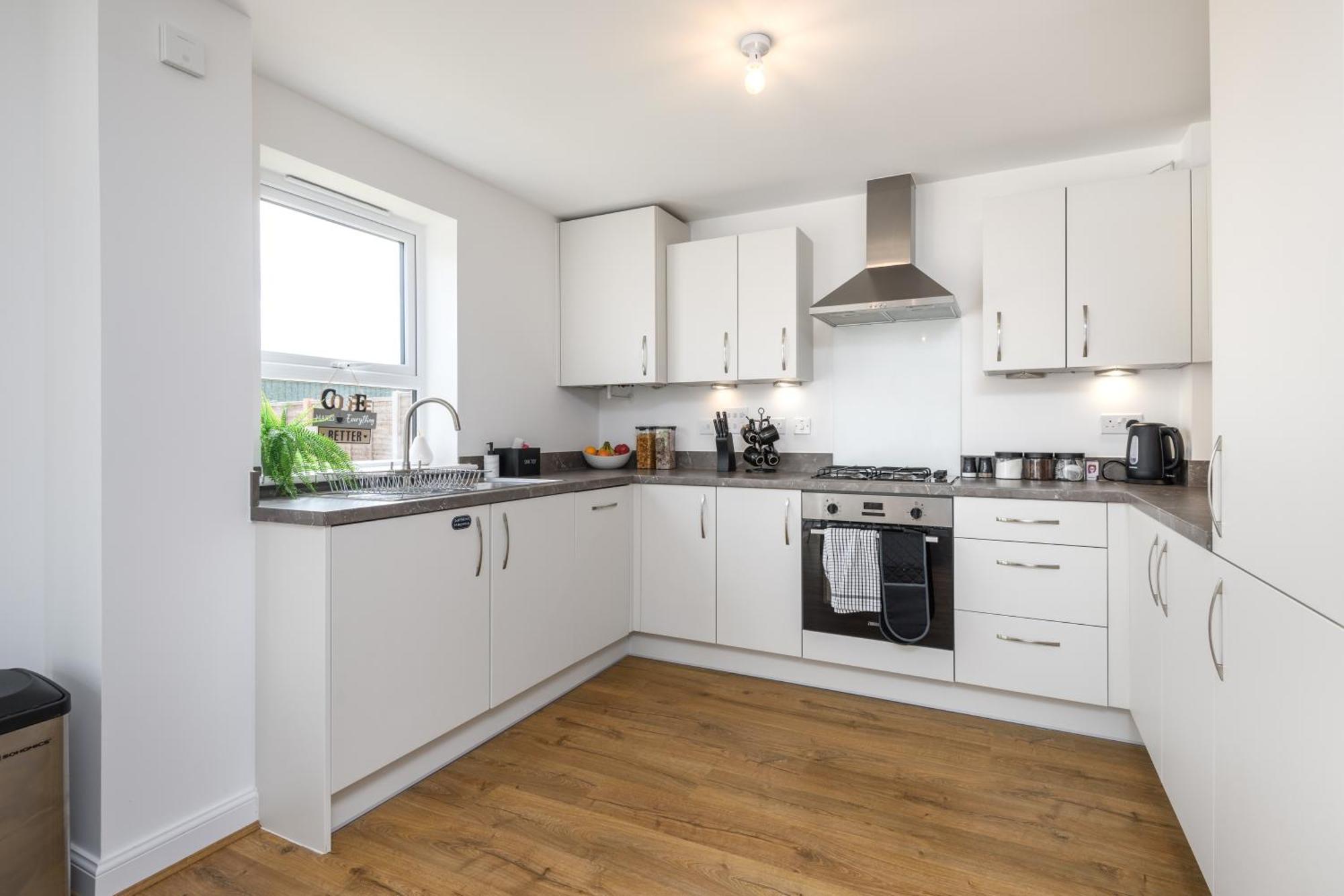 Apartment Spacious Luxury House In With Free Parking & Garden - Sleeps 7